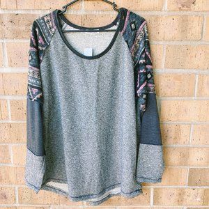 Maurices Patterned 3/4 Sleeve Crewneck Sweatshirt